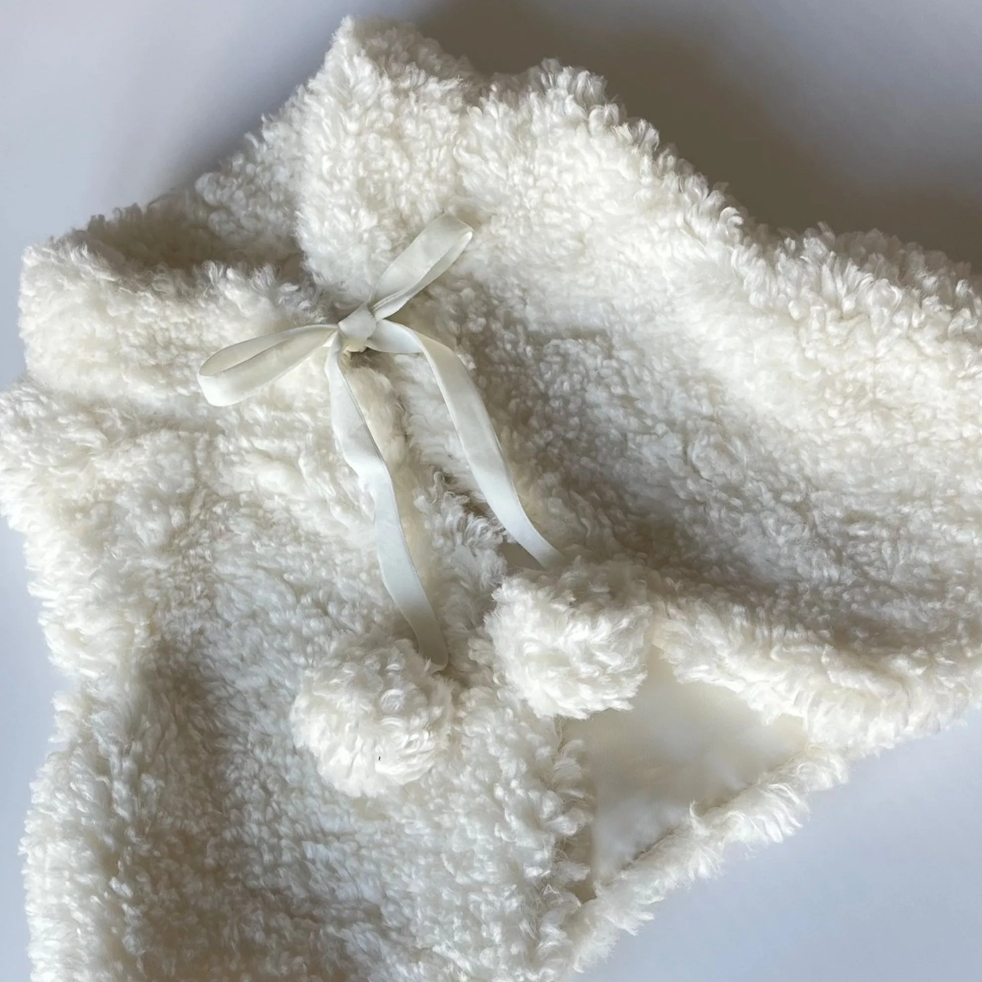 Cloud Pompom Gilet (Ivory)
