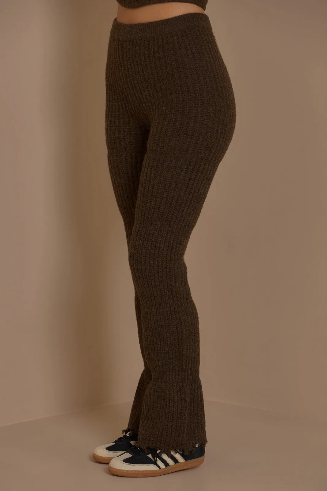 FC ROMI PREMIUM KNIT TROUSERS IN CHOCOLATE